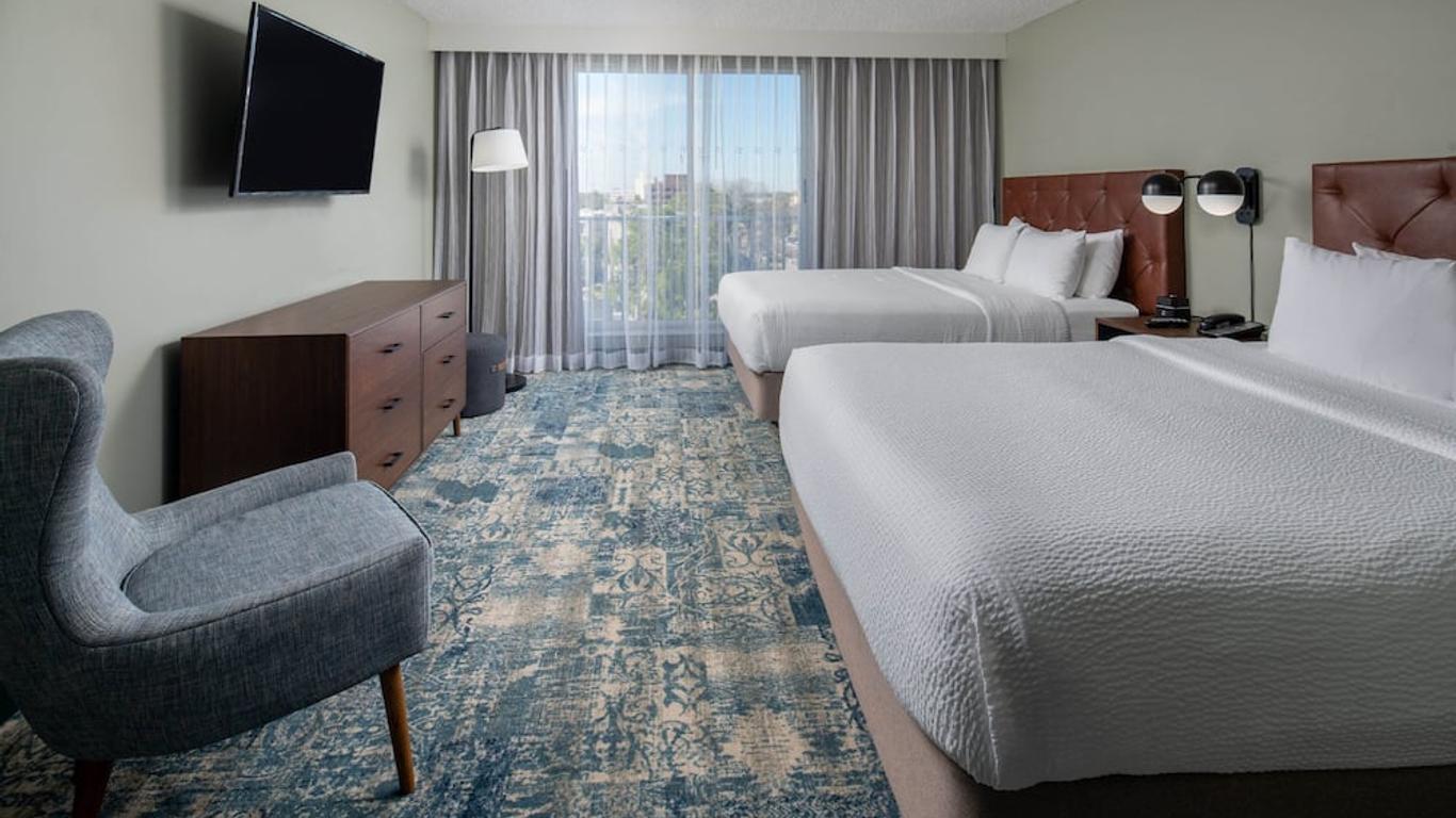 Four Points by Sheraton Suites Tampa Airport Westshore