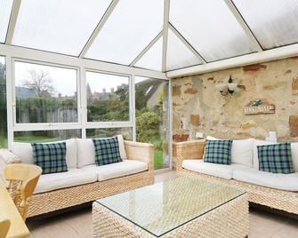 Kerrisdale - Dornoch - Living room
