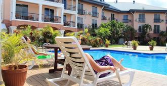 Tradewinds Hotel - Pago Pago - Pool