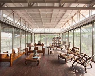 Resort Amanzi - Lonavala - Lounge