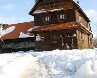 Tradicije Cigoc - Čigoč - Edificio