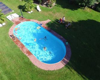 Ferienhaus für 4 Gäste mit 60m² in Vellahn OT Kützin - Zarrentin - Piscina
