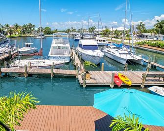 Latitude 26 Waterfront Boutique Resort - Fort Myers Beach - Fort Myers Beach