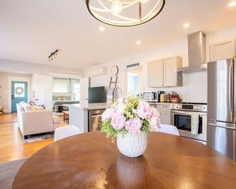 Cozy Newly Renovated 1st Floor Apt - Portland - Küche