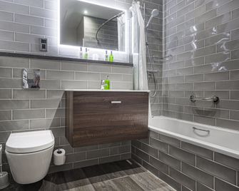 The Feathers Hotel, Helmsley, North Yorkshire - York - Kylpyhuone
