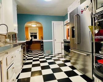 Walk to EVERYTHING! Nextdoor to great restaurants and bars, close to the zoo - Seattle - Cocina