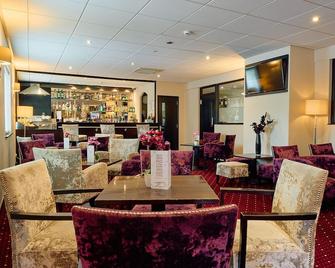 The Briar Court Hotel - Huddersfield - Lounge