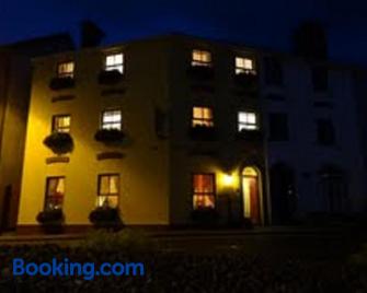 The Waterside B&B - Westport - Building