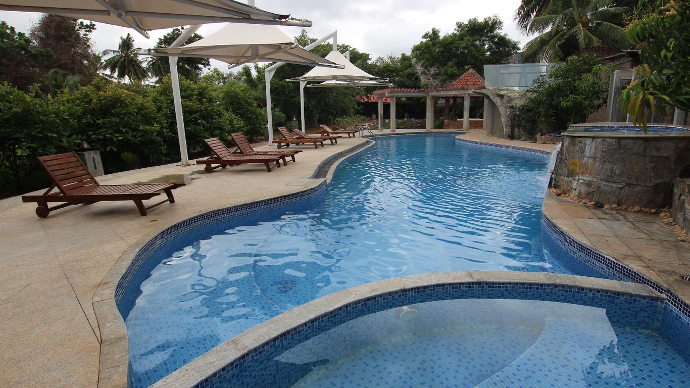 Avasta Resort and Spa