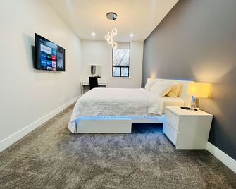 Fully Furnished. Central Financial District. Completely Renovated. - London - Schlafzimmer
