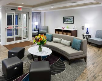 Homewood Suites by Hilton Mahwah - Mahwah - Вітальня