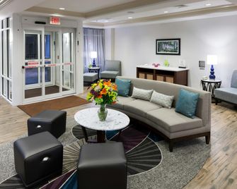 Homewood Suites by Hilton Mahwah - Mahwah - Living room