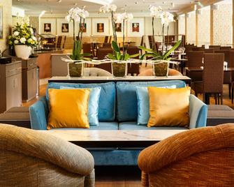 Mercure Maidstone Great Danes Hotel - Maidstone - Area lounge