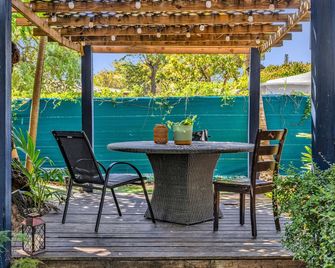 Miami Townhouse with Patio Gazebo - Miami - Patio