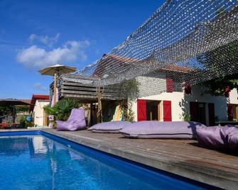 The Secret Spot Lodge - Soustons - Piscine