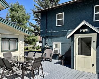 Hike & Ski Hideaway@Lake Placid, NY - 2 BR, sleeps 6, quiet, Whiteface 15m - Lake Placid - Patio