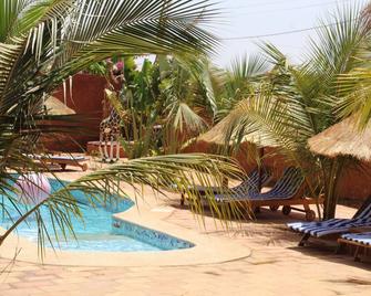 Apartment in small property with pool - Somone - Piscina