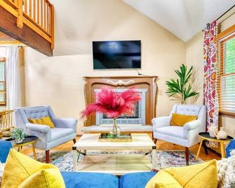 4bdr Hot Tub Game Room - Lake Ariel - Sala de estar