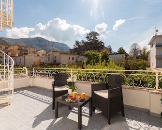 Yourhome - Villa Sorrento - Meta - Balcone