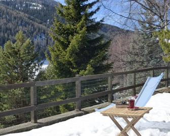 Rox's House in Pila (1800 meters above sea level) - Garden and view of the slopes - Pila - Balcony
