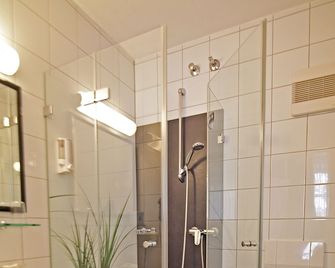 Art-Hotel Erlangen - Erlangen - Baño