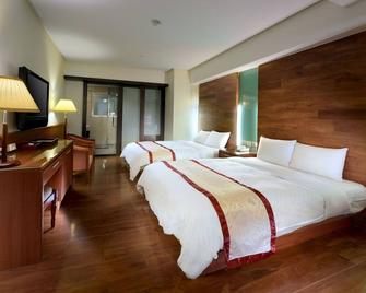 Cheng Pao Hotel - Puli Township - Bedroom