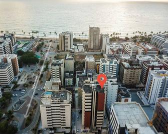 Apto novo de dois qtos próximo à praia com dois WC - Maceió - Vista del exterior