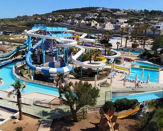 Elegant Sliema Penthouse Panoramic Terrace - Sliema - Pool