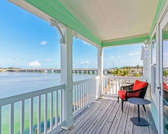 Little Torch Cottages - Little Torch Key - Balcony