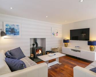 36 Sandend Village - Banff - Living room