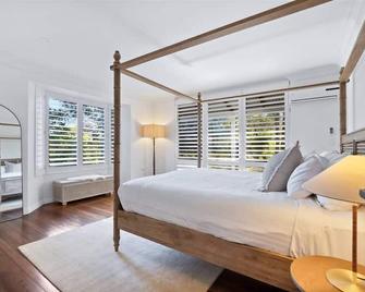Chambr\xE9 Estate Syrah - experience elegant luxury - Margaret River - Bedroom