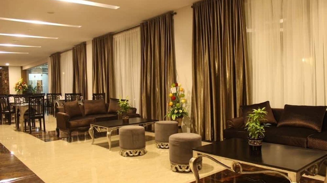 Grand Amira Hotel