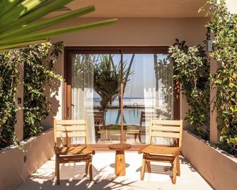 The Local House Ayasaranda - Cesme - Balcón