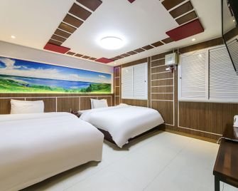 Geoje Okpo Bali - Geoje - Habitación