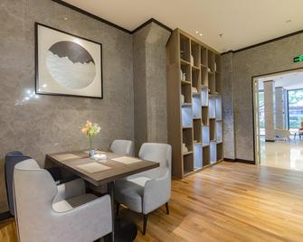 Echarm Hotel Fuzhou Sanfang Qixiang Wuyi Bei Road - Fuzhou - Salle à manger