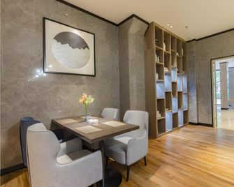 Echarm Hotel Fuzhou Sanfang Qixiang Wuyi Bei Road - פוז'ו - חדר אוכל