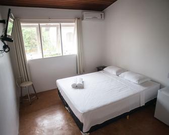 Hotel e Pousada Pouso54 - Ubatuba - Habitación