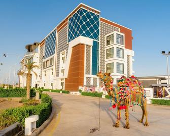 Dharti Dhora Ri - A Sand Dune Resort - Seruna - Edificio