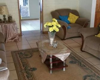 The Anchor Guesthouse - Newcastle - Living room