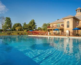 Holiday Inn Club Vacations Timber Creek Resort At De Soto By IHG - De Soto - Piscina
