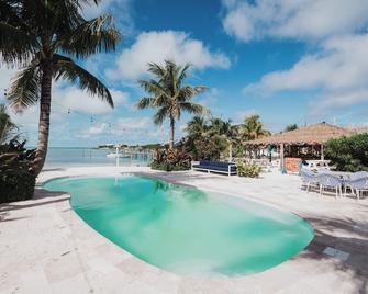 Guana Beach Inn - Great Guana Cay - Piscina