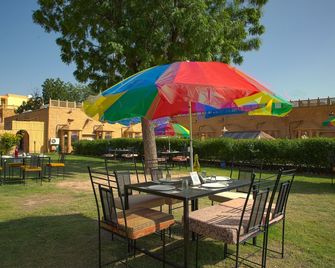 The Jaisalmer Resort - Jaisalmer - Patio