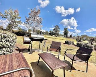 Vintage Boho Condo In Prattville - Prattville - Patio
