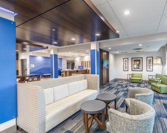 Holiday Inn Express & Suites Milledgeville By IHG - Milledgeville - Budova