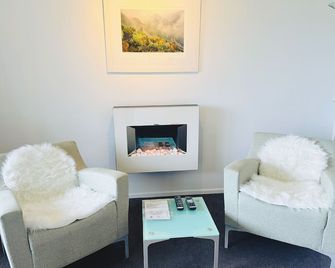 Franz Josef Oasis - Franz Josef Glacier - Olohuone