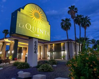 La Quinta Inn by Wyndham Tucson East - טוסון - בניין