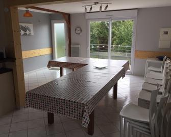 Fully Equipped Cottage - For 20 People - In Mont-Saint-Michel Bay - Saint-Quentin-sur-le-Homme - Jídelna