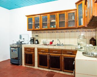 Hostal Victoria - Granada - Keuken
