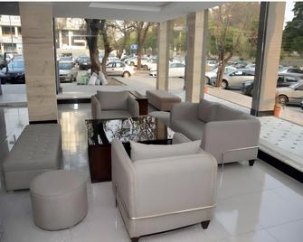 Hotel Redison Blue Area - Islamabad - Lobby