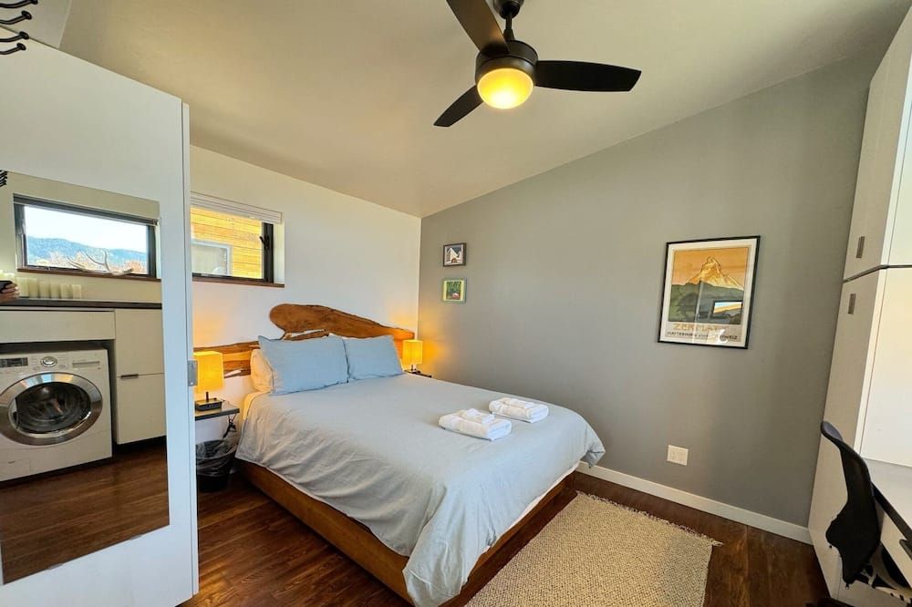 Chic Mountain Tiny Home Retreat in Victor w/AC - Victor - Ložnice